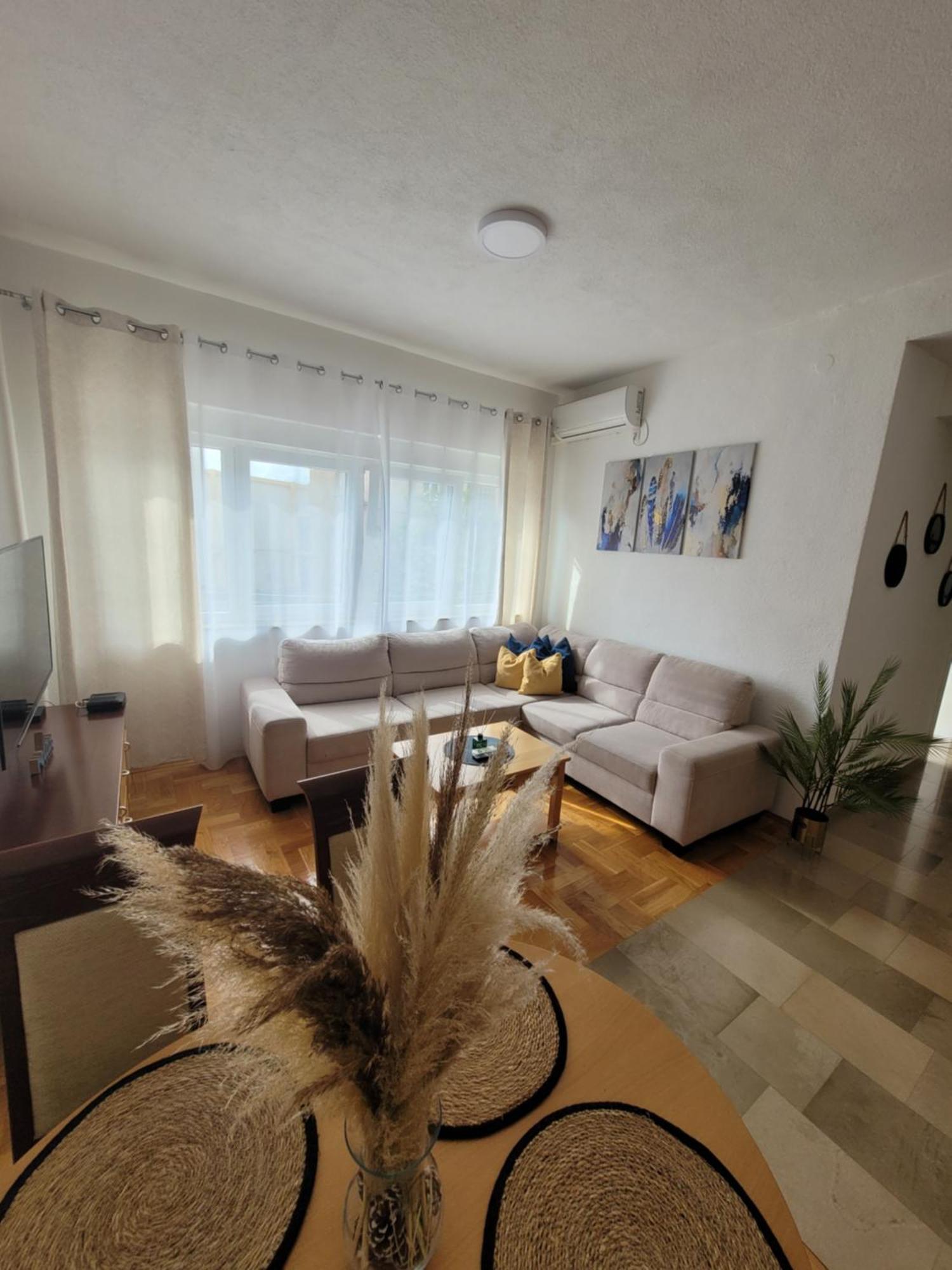 Apartman Natasa Требинье Экстерьер фото