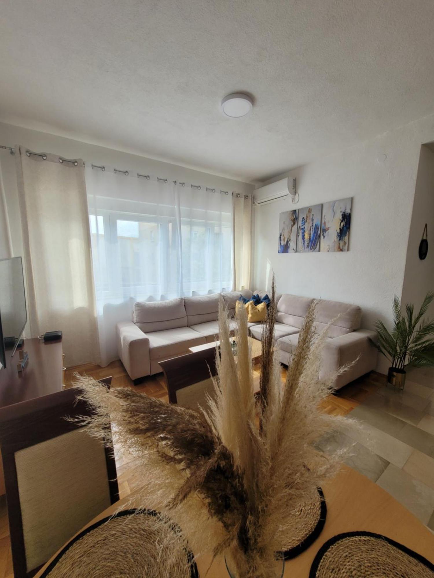 Apartman Natasa Требинье Экстерьер фото